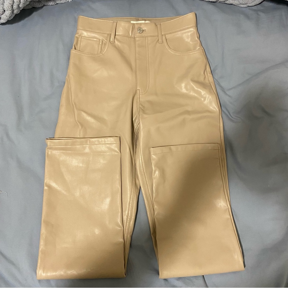 Abercrombie & Fitch Light Beige Vegan Leather: The ‘90s Straight Ultra High Rise